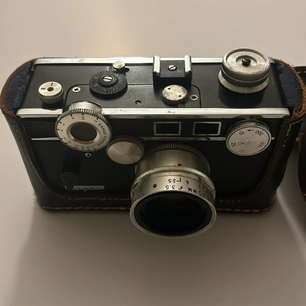 Vintage Argus 35mm Camera & Leather Case(Pre-Owned)Untested-case Fair Condition